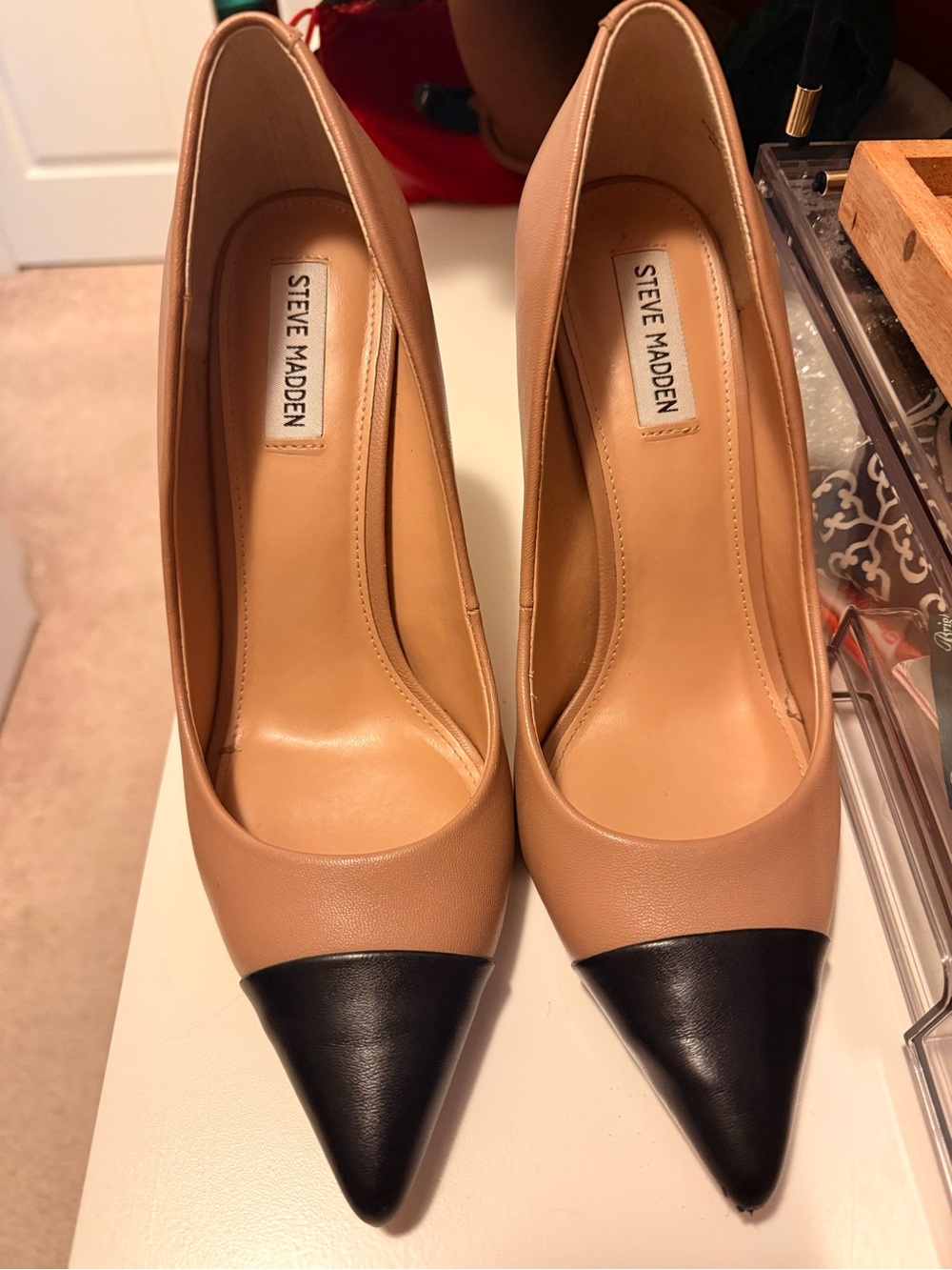 Steve Madden Two-Tone Tan and Black Pointed Toe Pumps